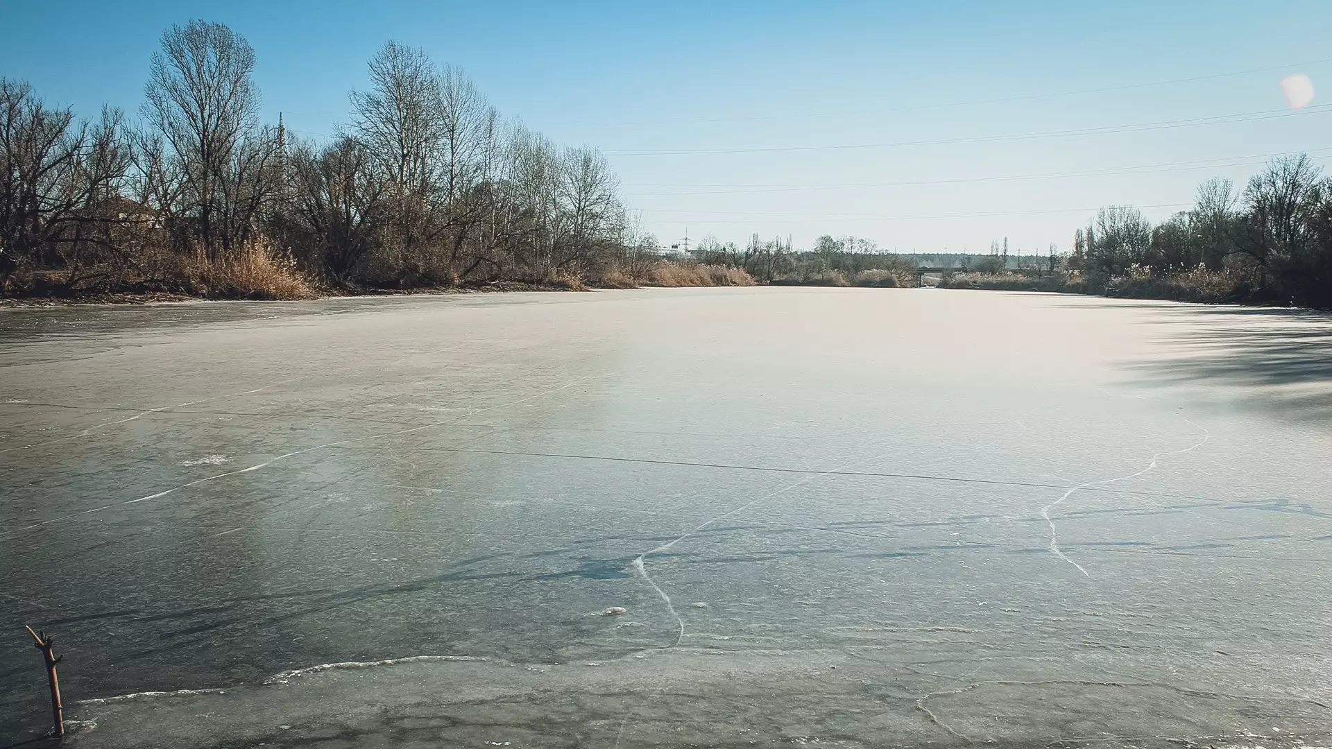 В Башкирии двое рыбаков провалились под лёд