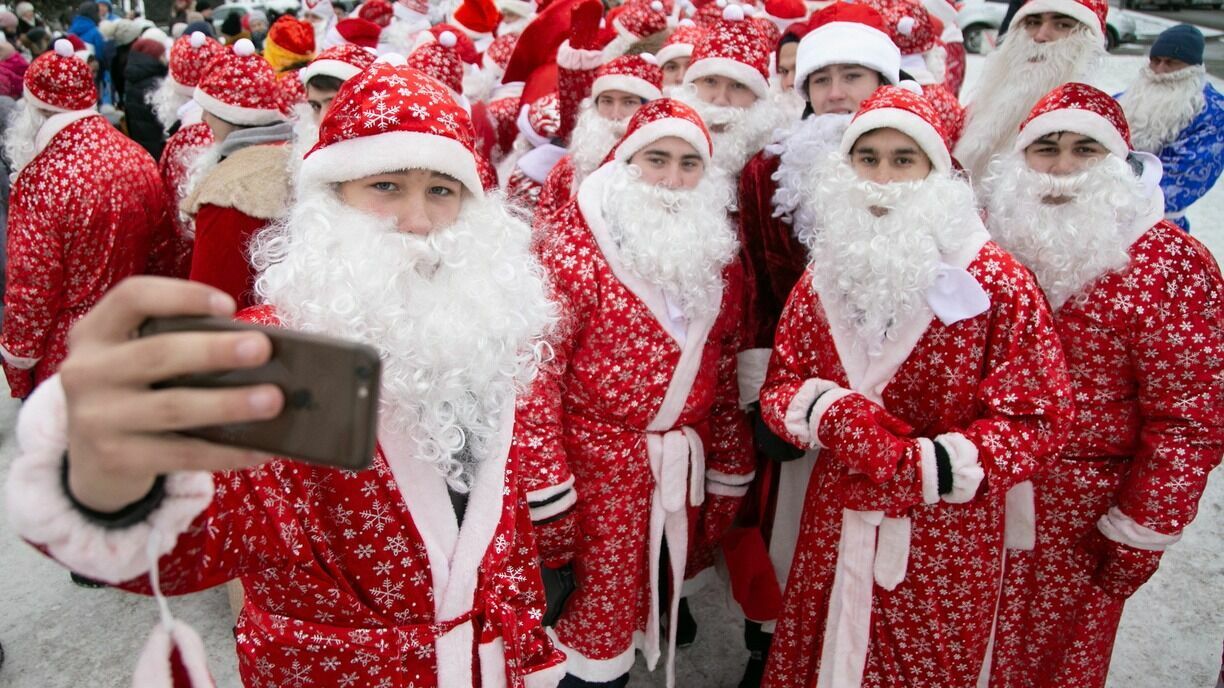 Деду Морозу в Уфе предлагают заработную плату от 28 до 120 тысяч рублей