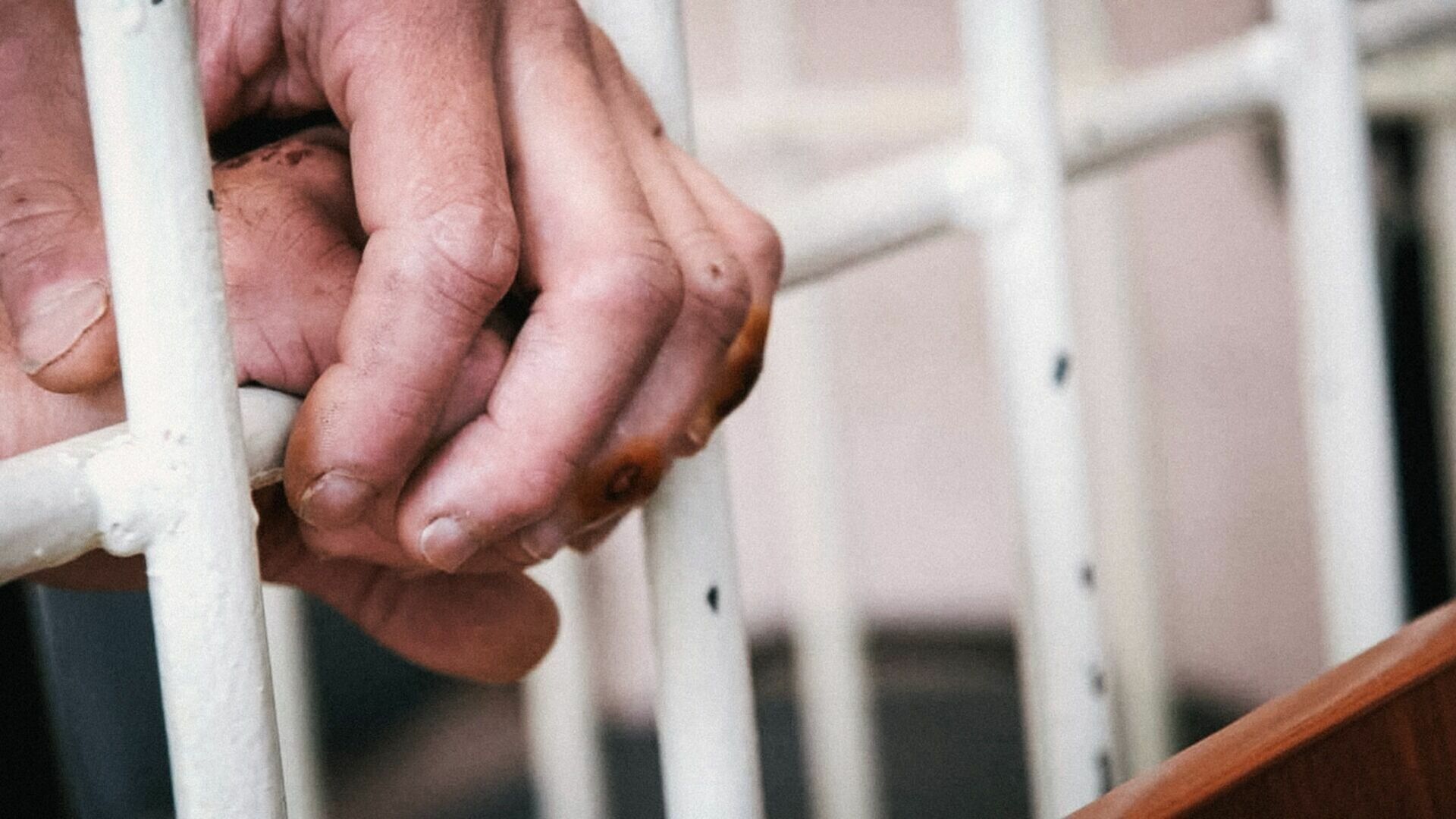 В Уфе задержали педофила, который успел пристать к трем школьницам