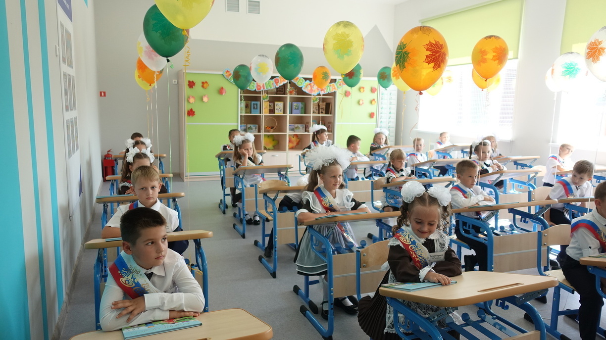 Школьникам в Башкирии и по всей России запретили пользоваться телефонами на уроках