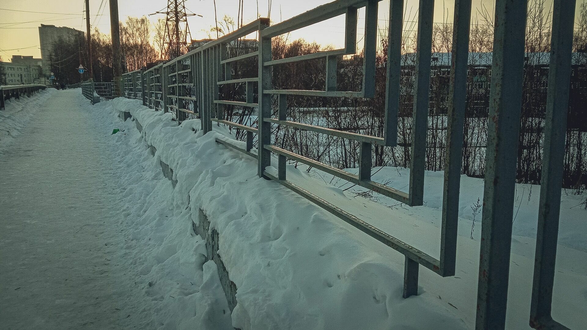 В Уфе ищут очевидцев падения мужчины с Шумавцовского моста 23 января