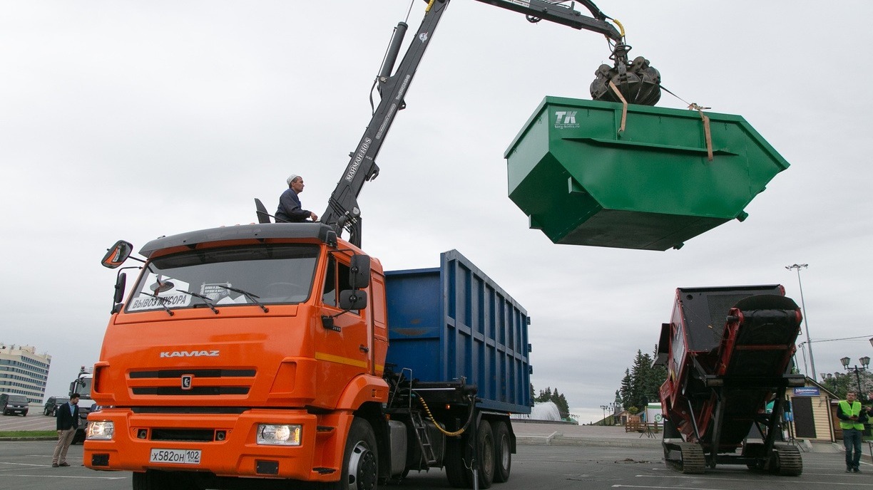 РЭО: К федеральной системе прослеживаемости уже подключены 325 мусоровозов Крыма