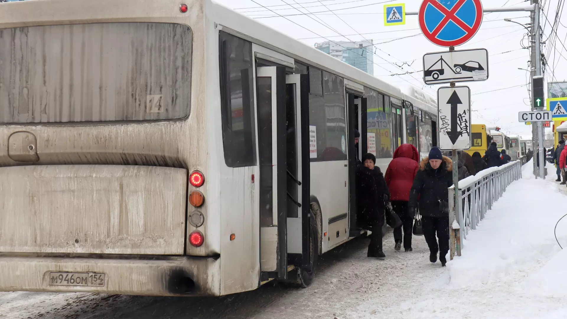 В Уфе из-за неубранного снега изменят схему движения двух автобусных маршрутов