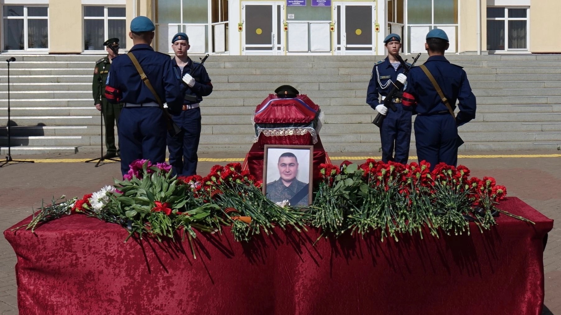 В Башкирии простились с погибшим в ходе СВО 35-летним Азаматом Кусяповым