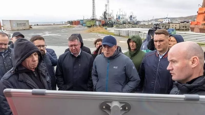 Валерий Лимаренко обсудил с инвестором развитие рыбопереработки в порту Корсакова