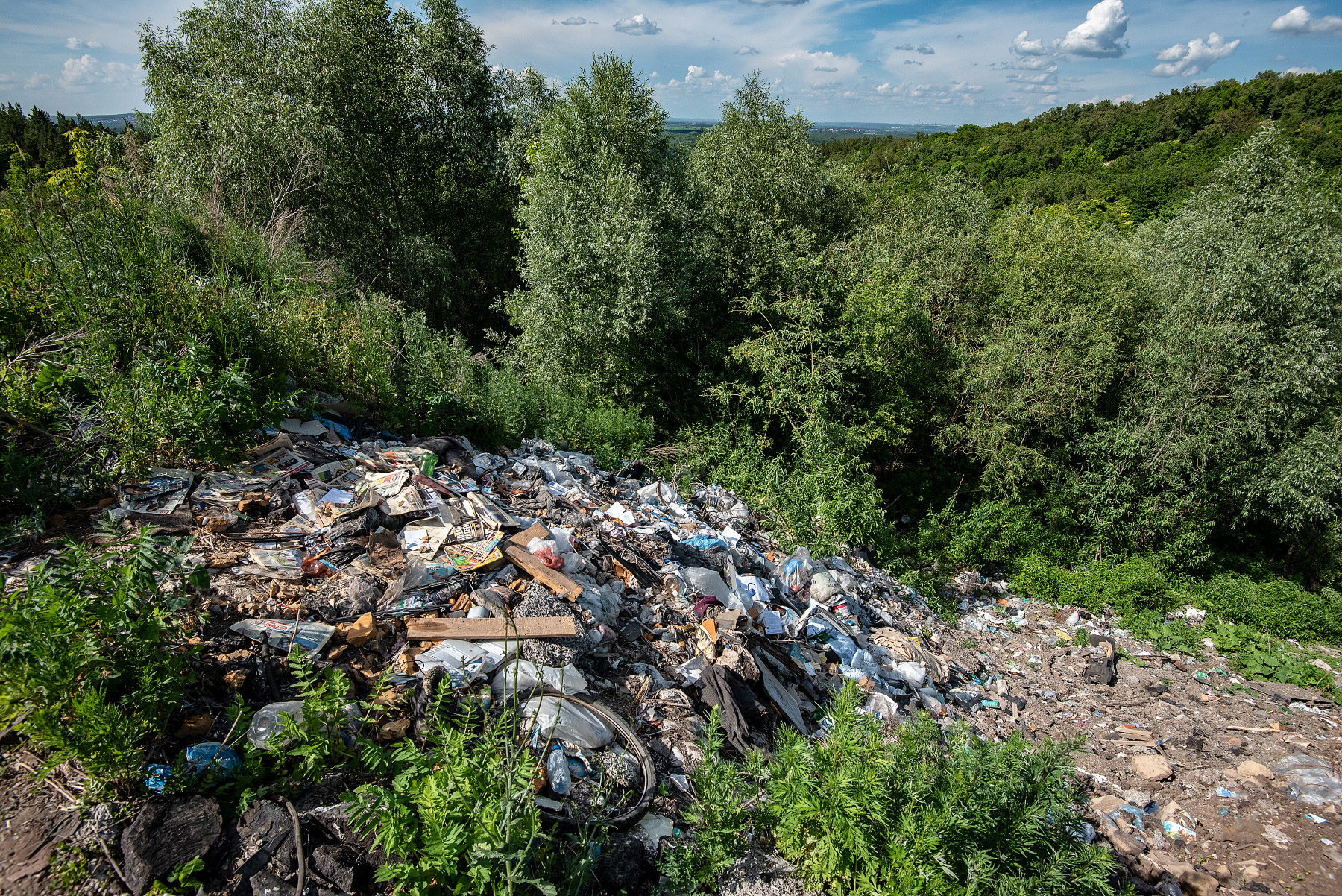 На контрасте: Уфимец обнаружил свалку между мусоросортировкой и горнолыжной станцией