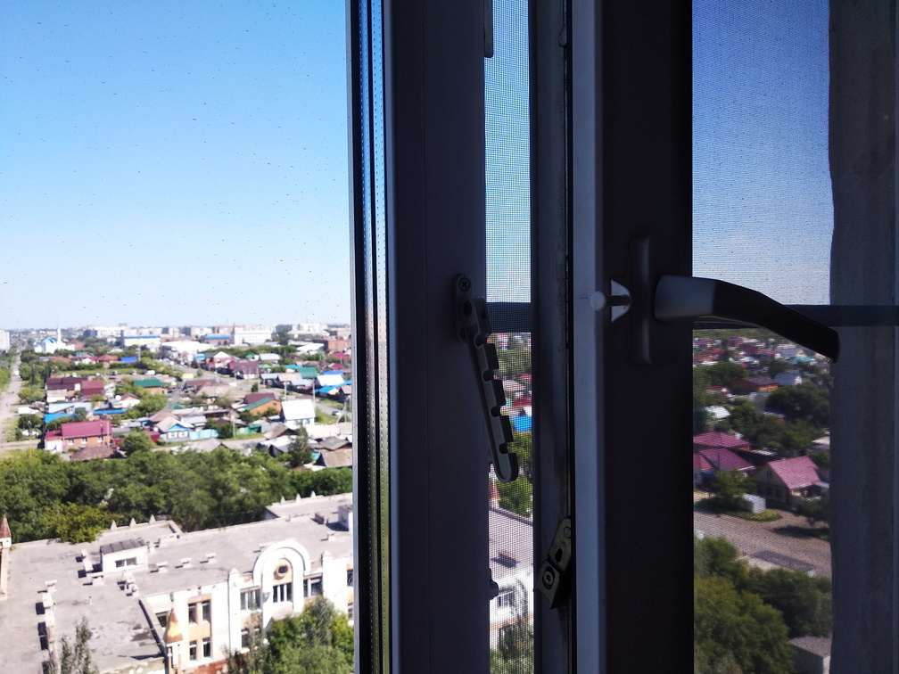 В Башкирии из окна опять выпал ребенок и Хабирову предложили как прекратить «детопад»