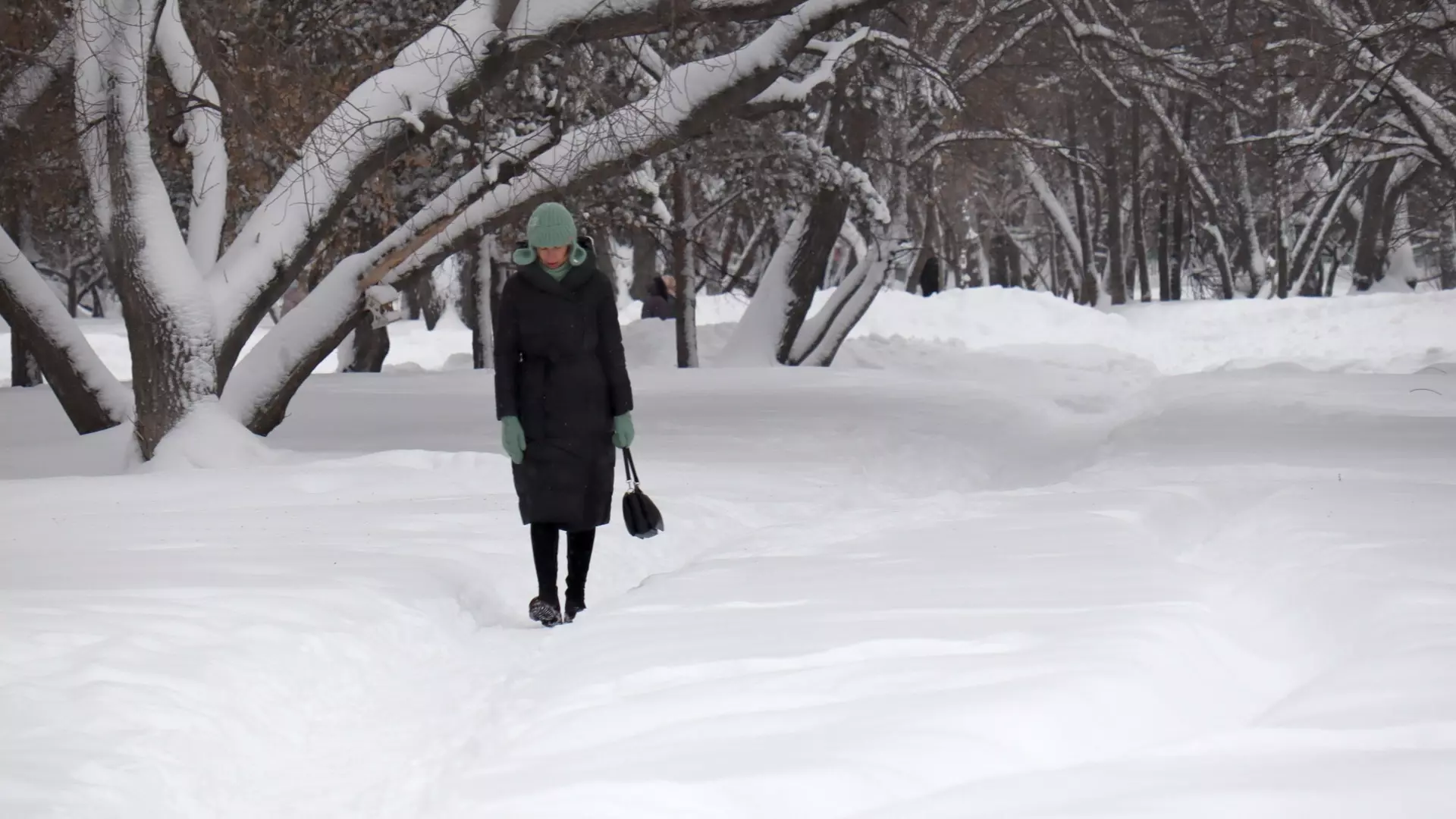 Хабиров обратил внимание на возросшее количество жалоб на уборку снега в Уфе
