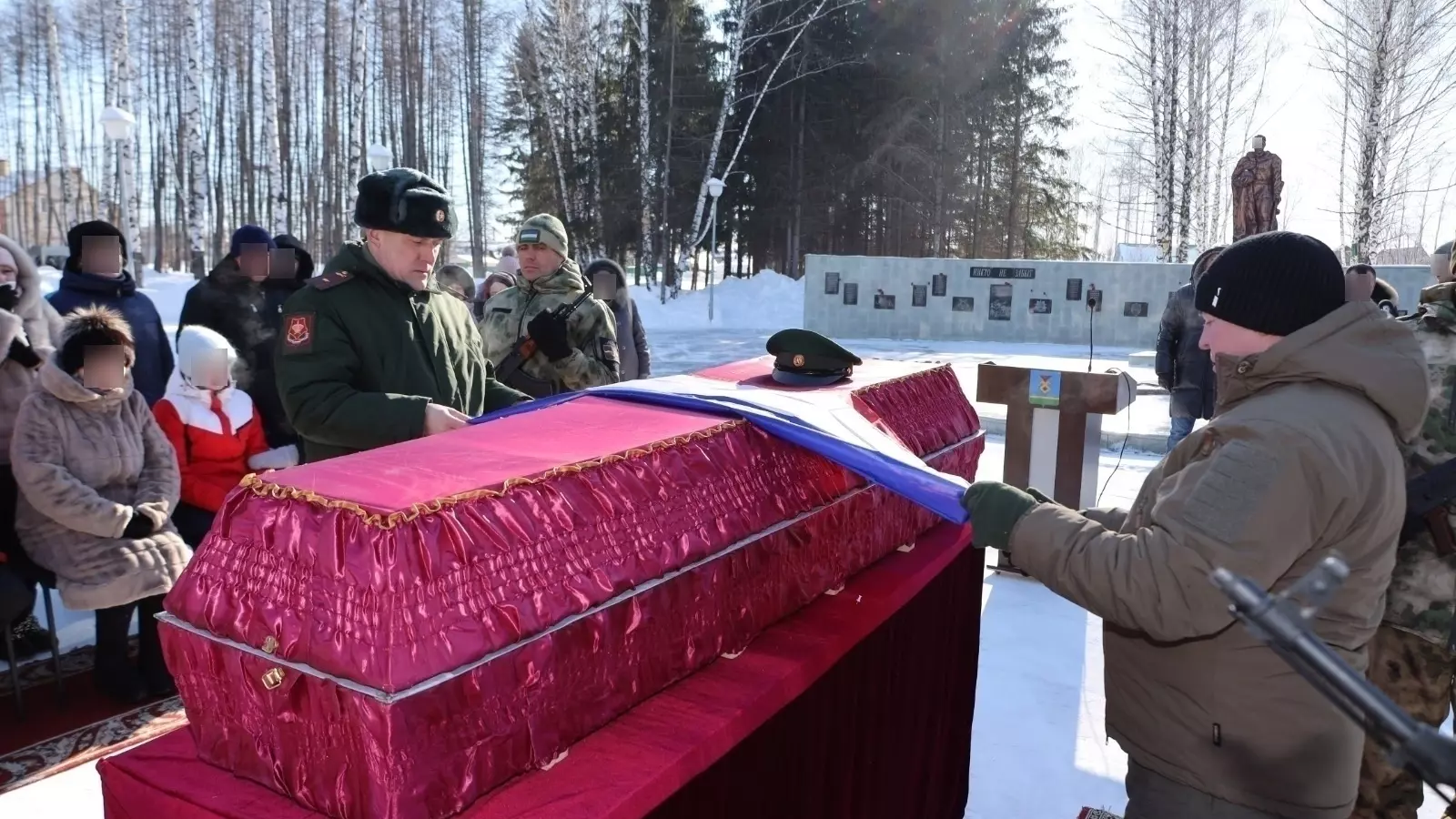 В Иглинском районе Башкирии похоронили бойца СВО, родившегося в Казахстане