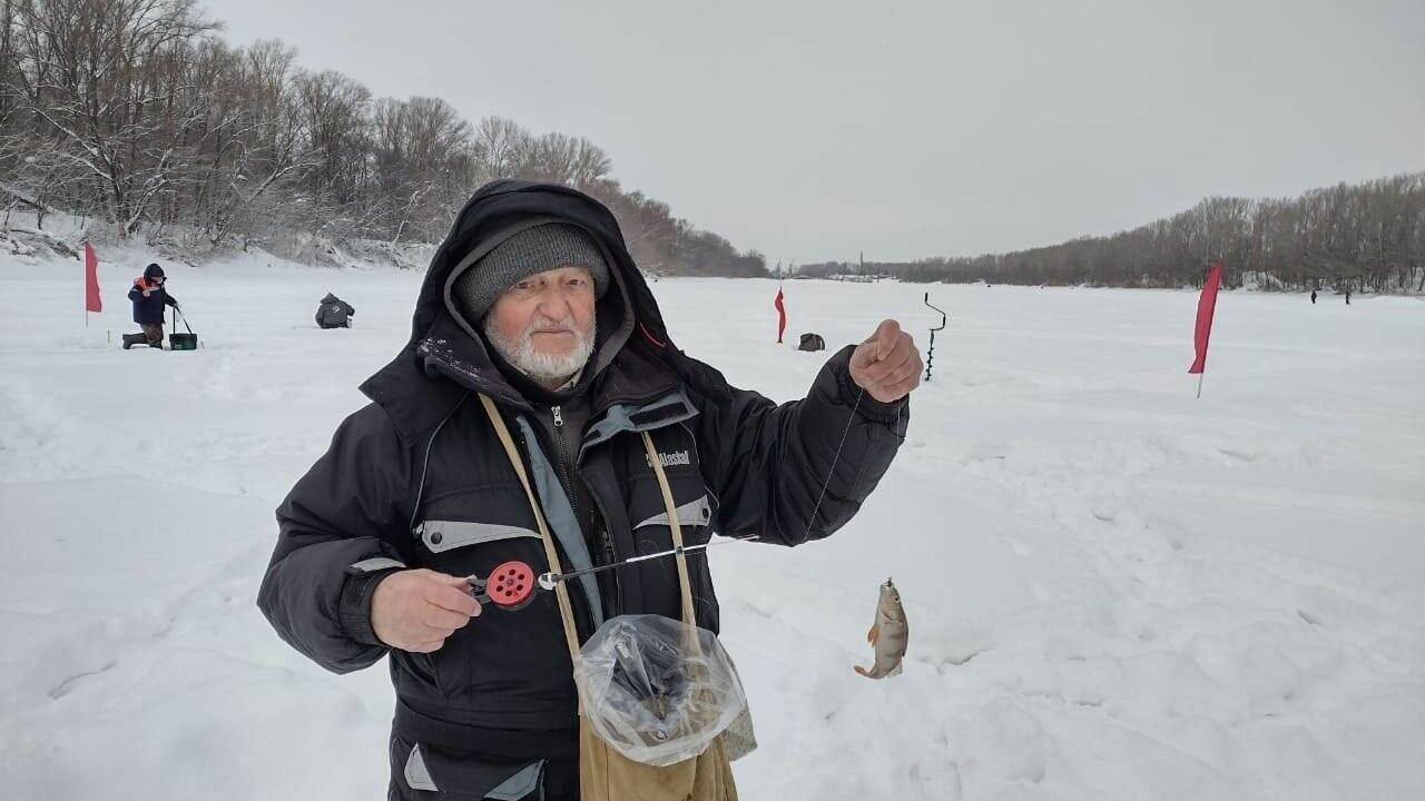 ОМК поддержала турнир по зимней рыбалке в Благовещенске