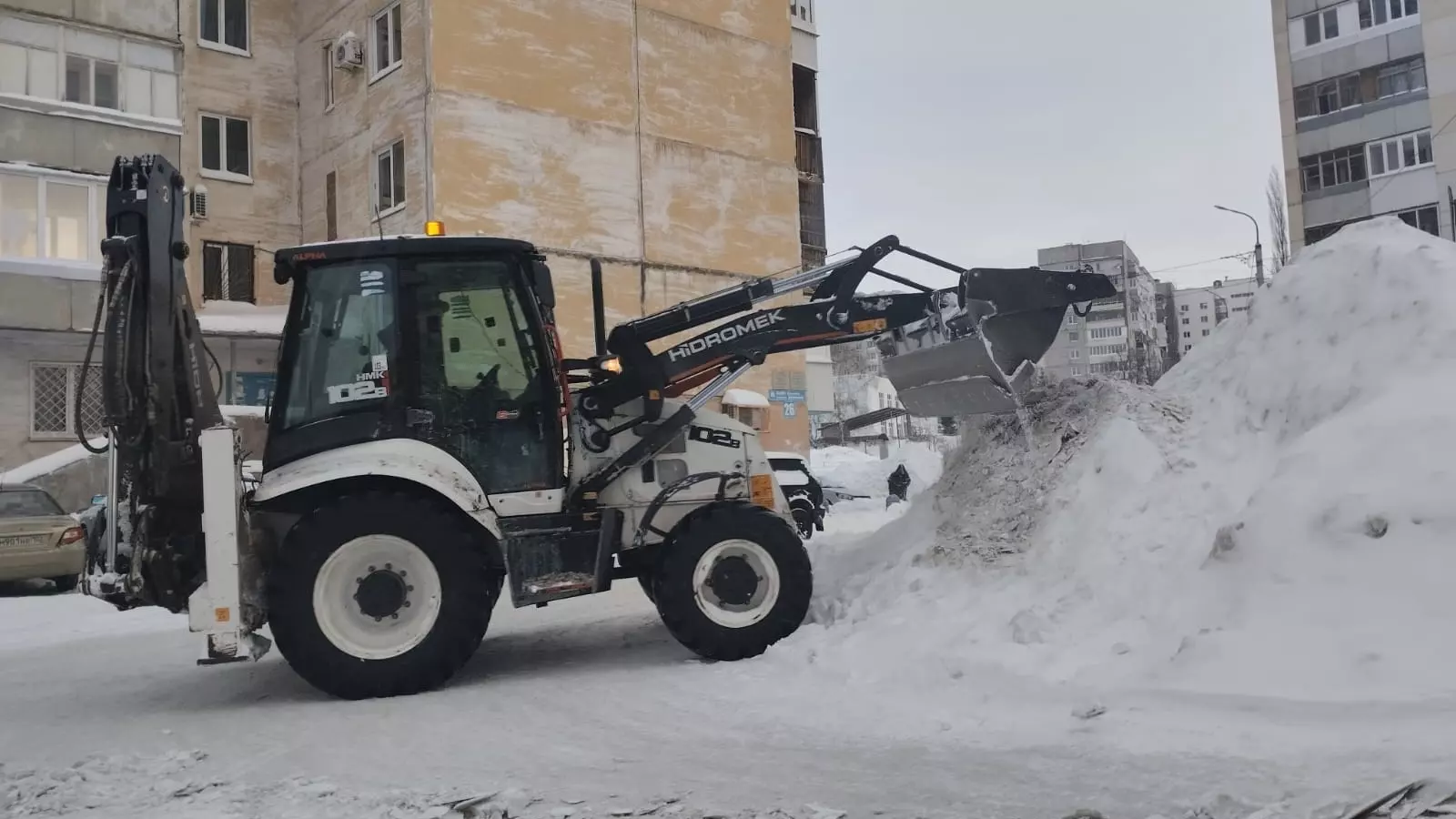 В Уфе чиновники отчитались старыми фотография по уборке снега на улицах города