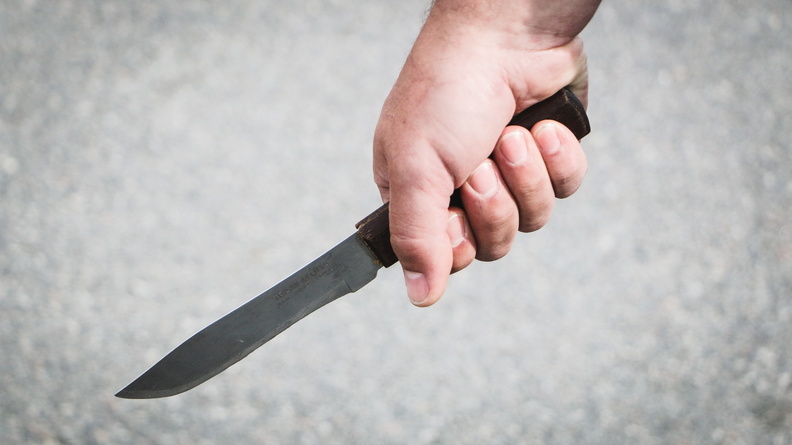 В Башкирии после неудачной попытки помириться мужчина ударил свою жену ножом