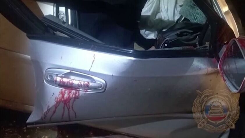 Двое в реанимации, один травмирован: В Башкирии иномарка столкнулась с грузовиком МАЗ