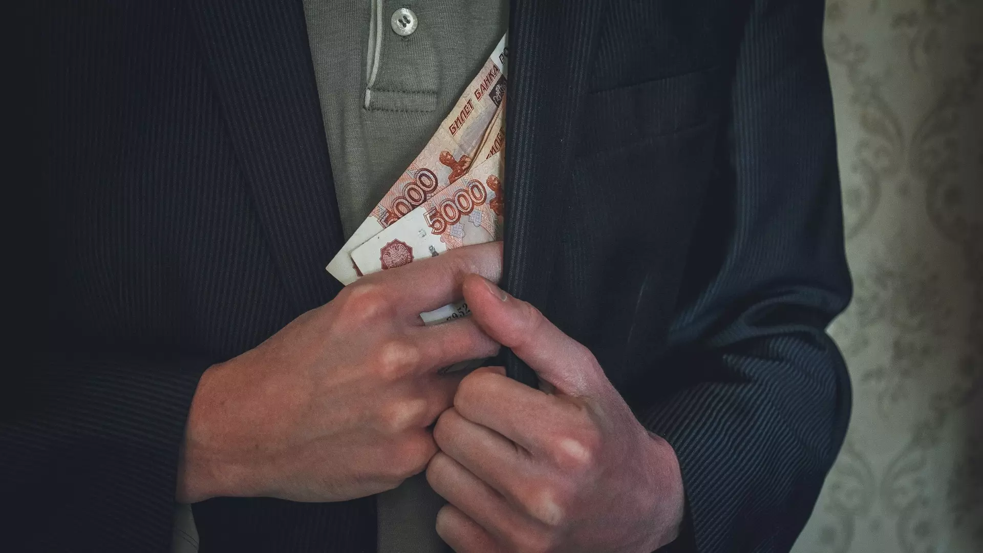 Миллиарды рублей: стало известно сколько мошенники украли у жителей Башкирии денег