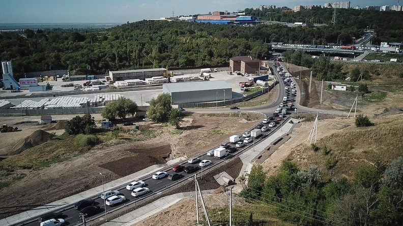 В ГИБДД Уфы назвали причину большой пробки на Демском шоссе