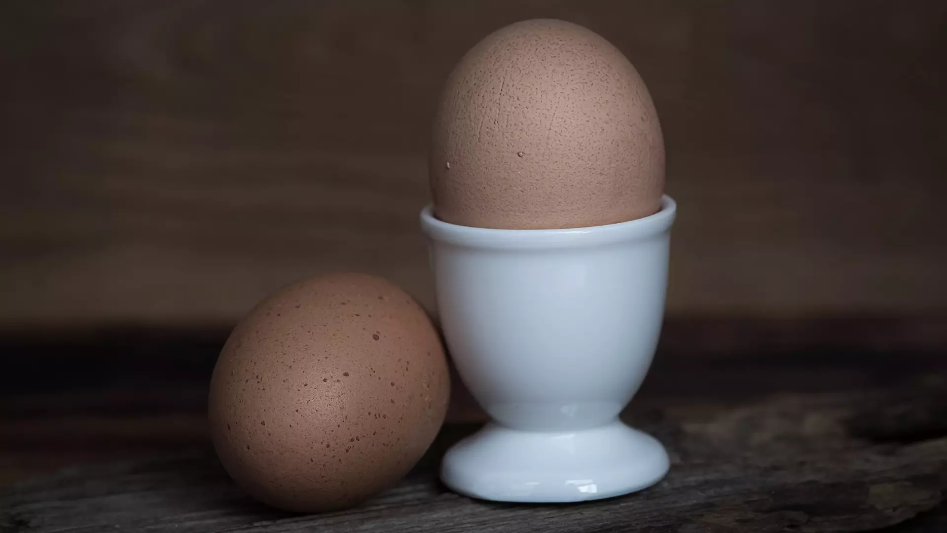 Антимонопольная служба начала проверки в крупнейших магазинах из-за цен на яйца