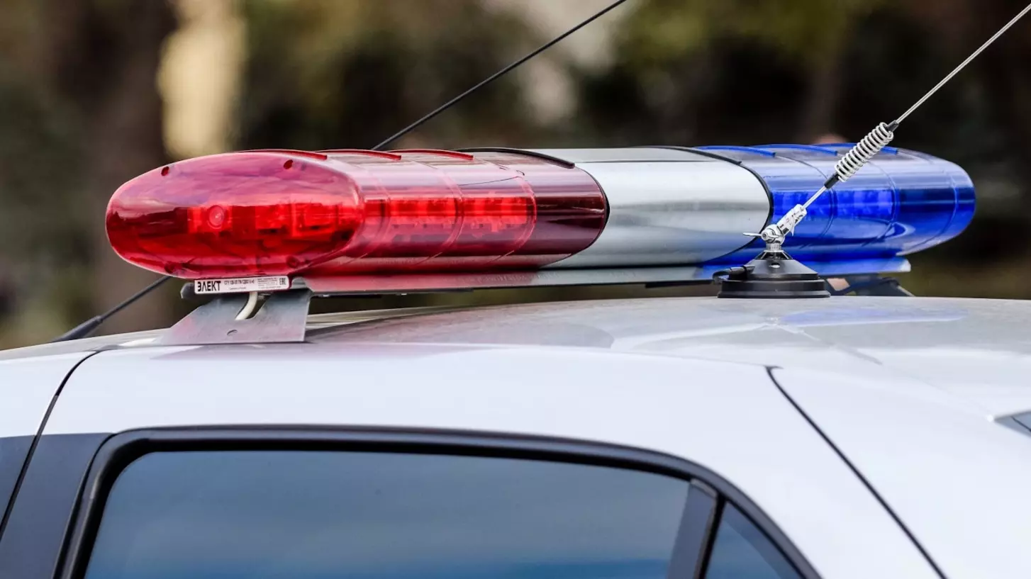 Уфимские полицейские нашли высунувшихся на крышу пассажиров иномарки
