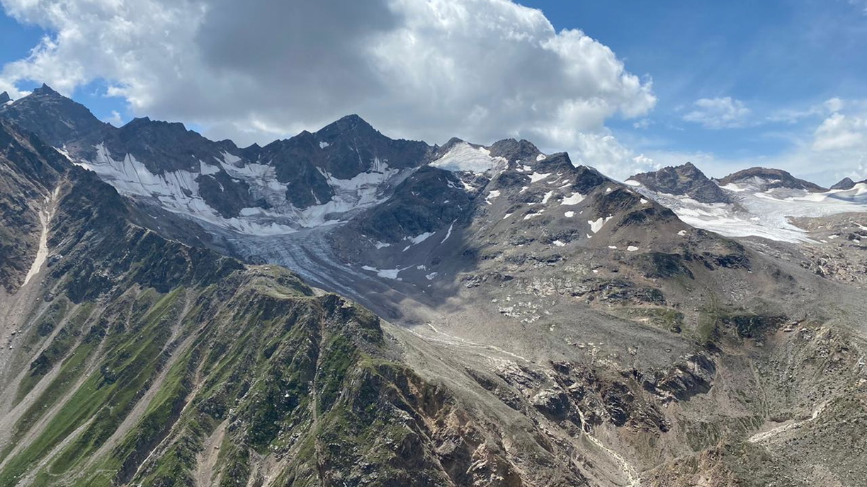 Спасатели сняли с вершины Эльбруса альпиниста из Уфы
