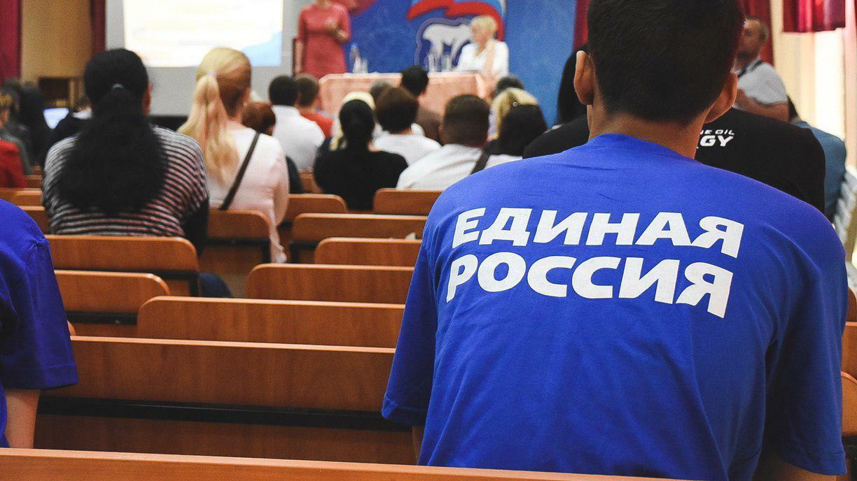 В России предложили наказывать чиновников за оскорбления граждан