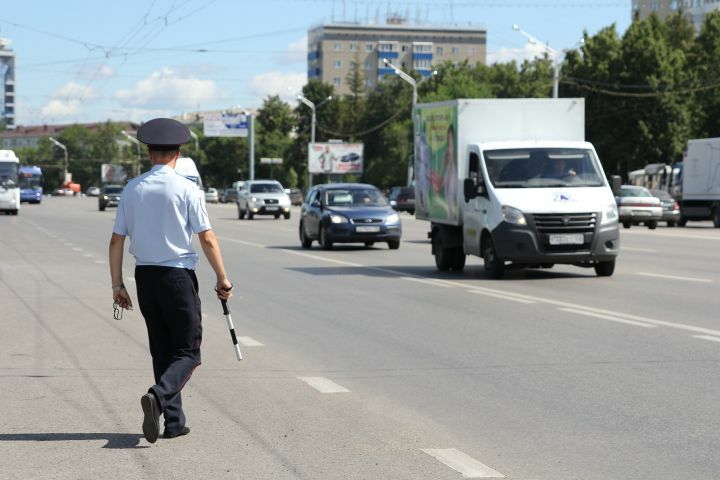 Инспектора ГИБДД Башкирии сбил 26-летний водитель из-за фар встречного автомобиля