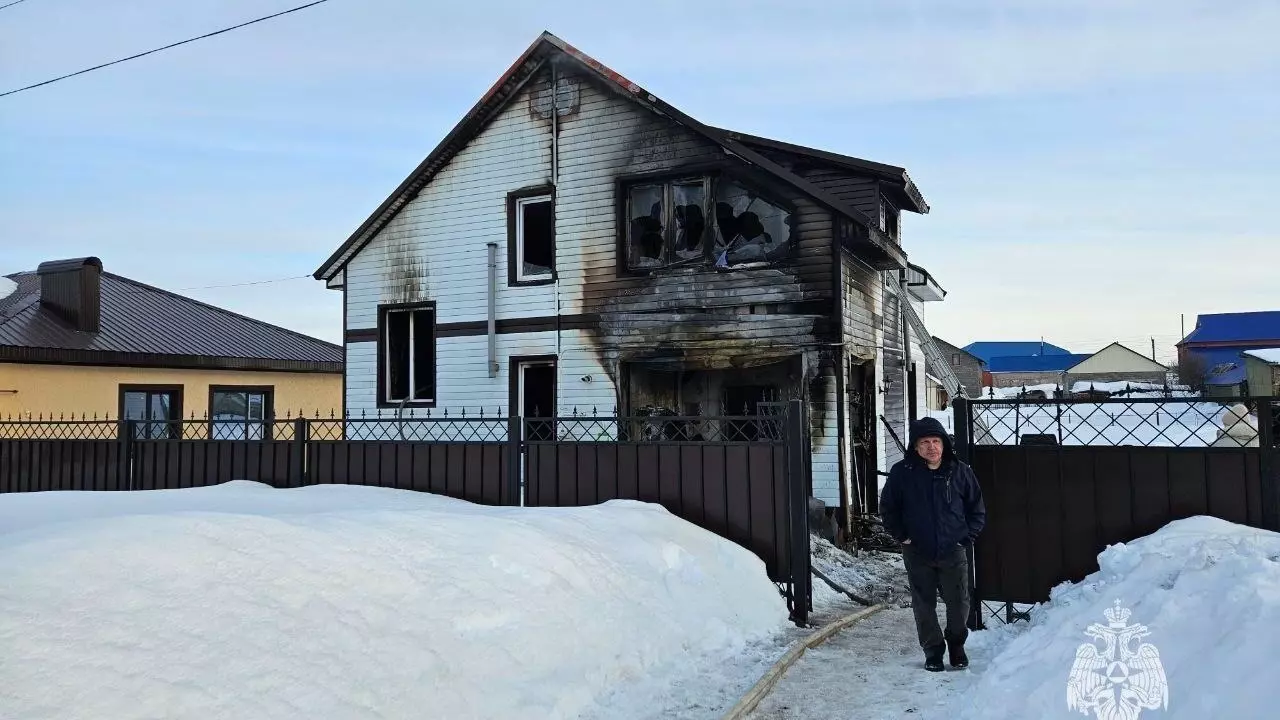 Пенсионерка с детьми погибли на пожаре в Башкирии