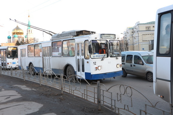 Троллейбусы в Уфе реанимируют повышением стоимости проезда и сокращением сотрудников