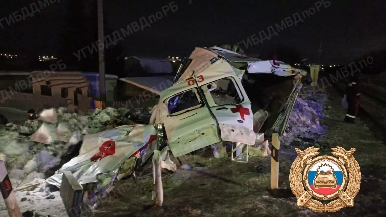 Министерство транспорта Башкирии изложило свою версию аварии с поездом и скорой