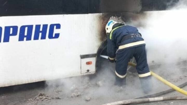 В Уфе загорелся пассажирский автобус «Башавтотранса»