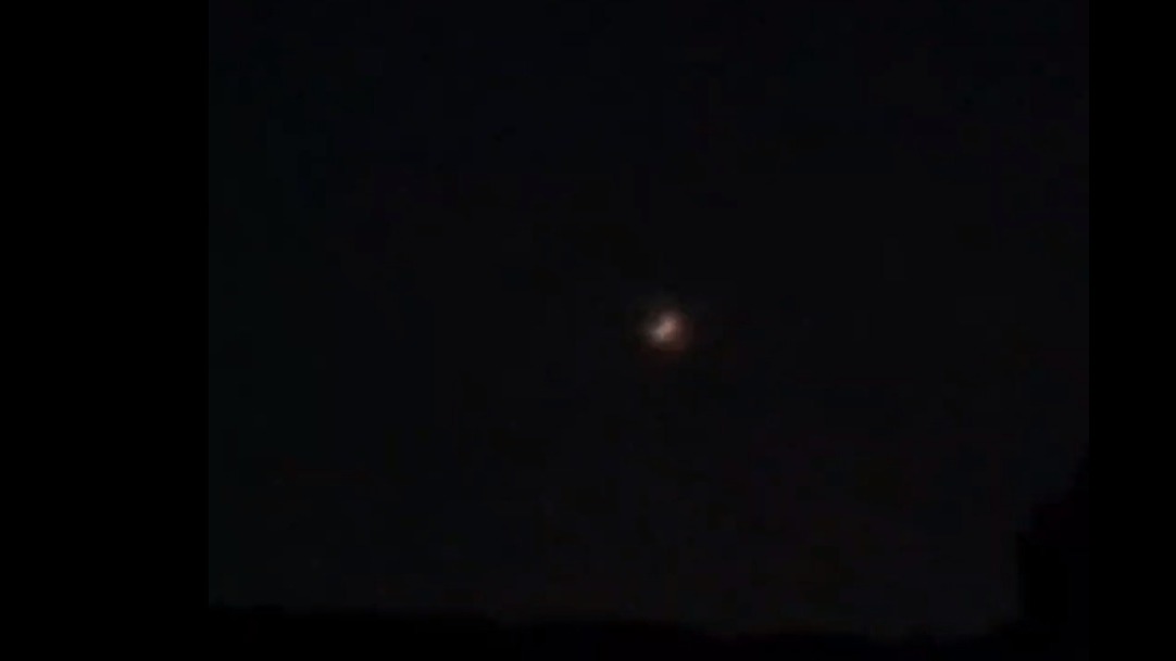 Жители Башкирии засняли НЛО в ночном небе