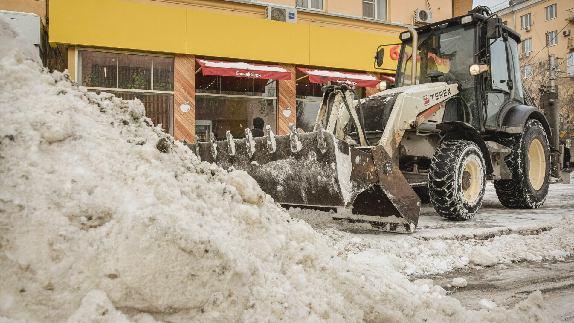 Снегопад в Башкирии: куда жаловаться на плохую уборку дорог, дворов и тротуаров