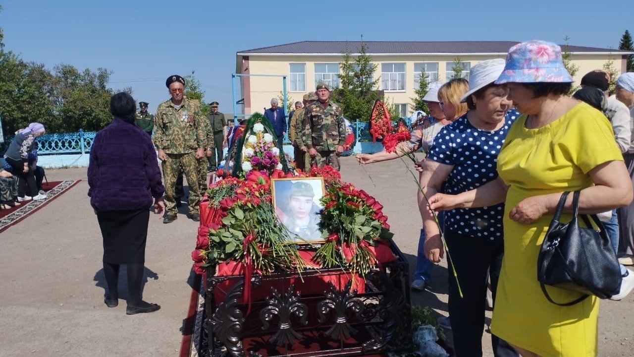 В Башкирии простились с погибшим в ходе СВО Салаватом Тагировым