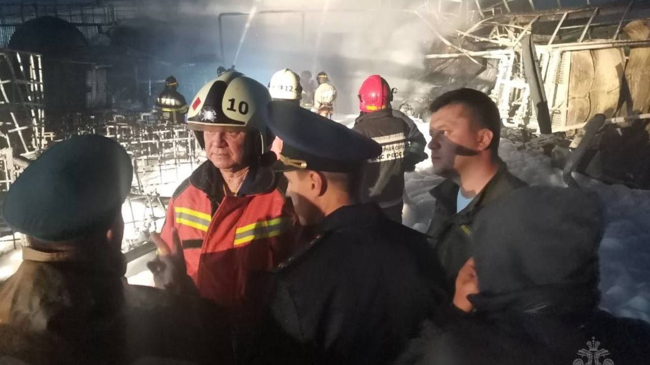 Открытое горение на складе ГСМ в Уфе локализовали заполночь двумя пенными атакам