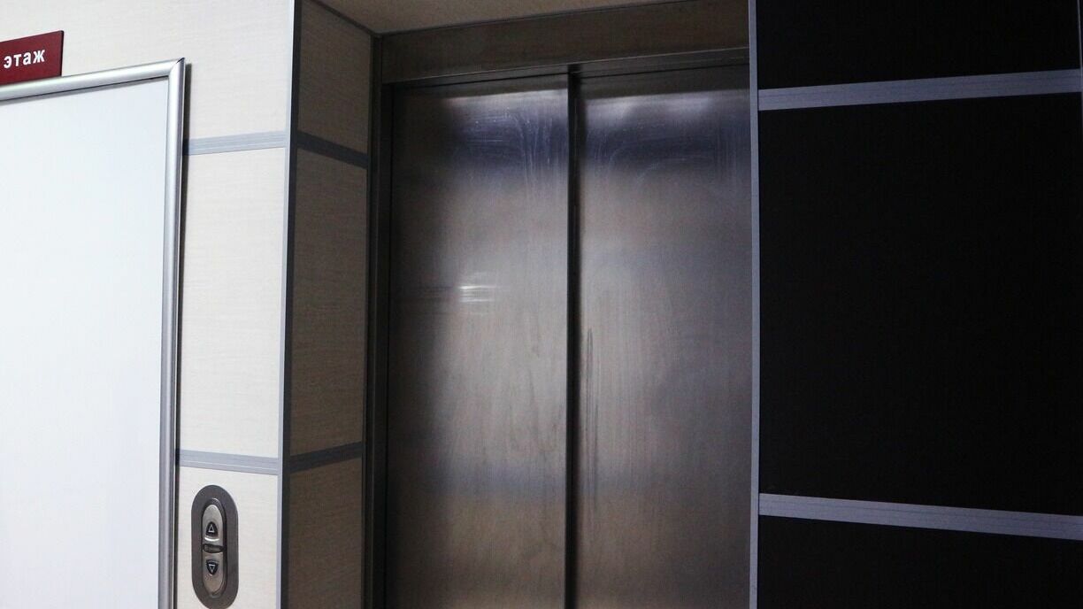 В Уфе разыскивают мужчину, пристававшего в лифте к школьнице