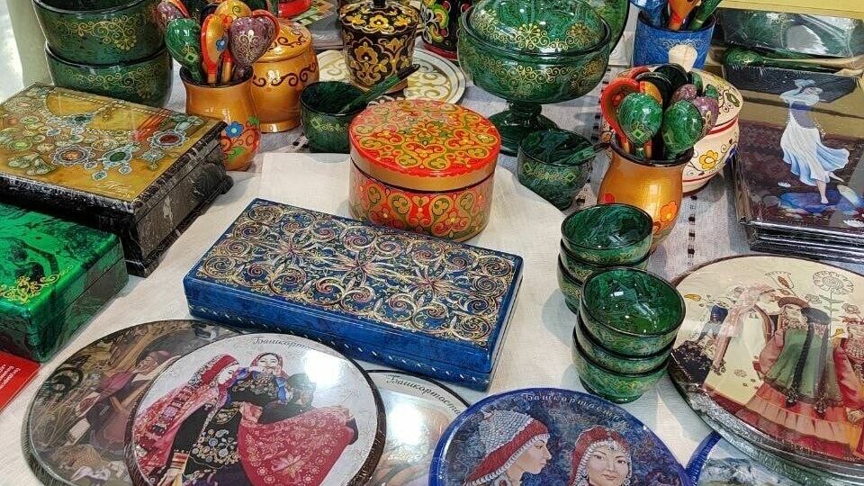 Власти Башкирии отказались приобрести сувениры за 1,8 млн рублей
