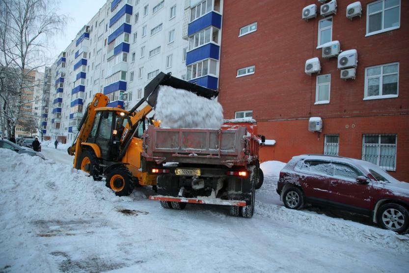 В Башкирии за минувшие сутки вывезли более 500 тонн снега
