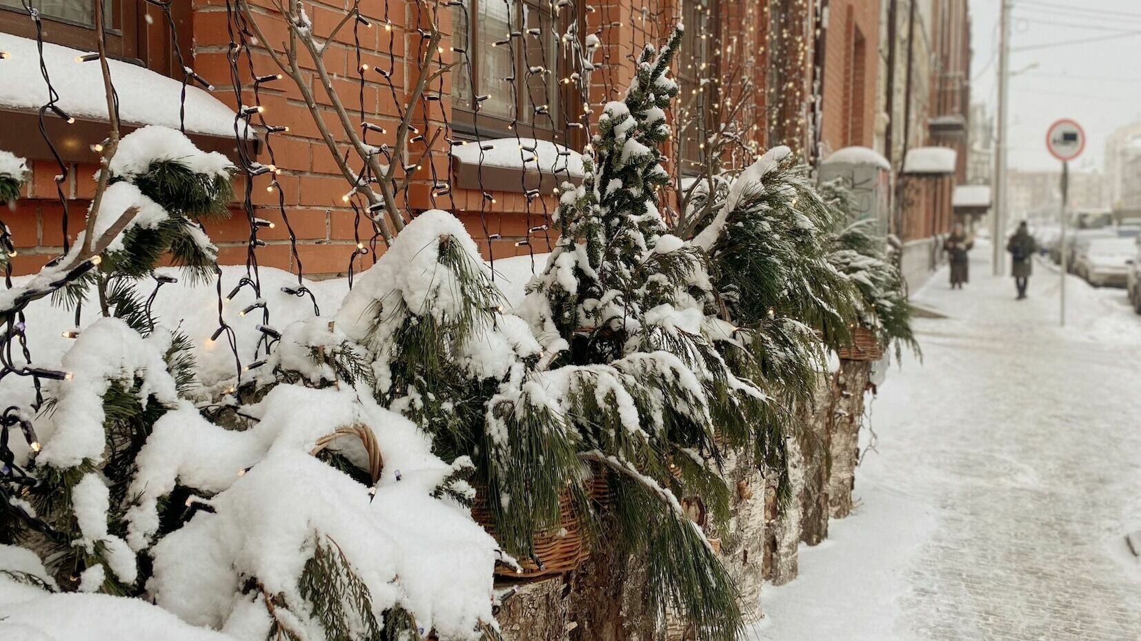 Уфа снежная: как столица Башкирии встретила первый день зимы