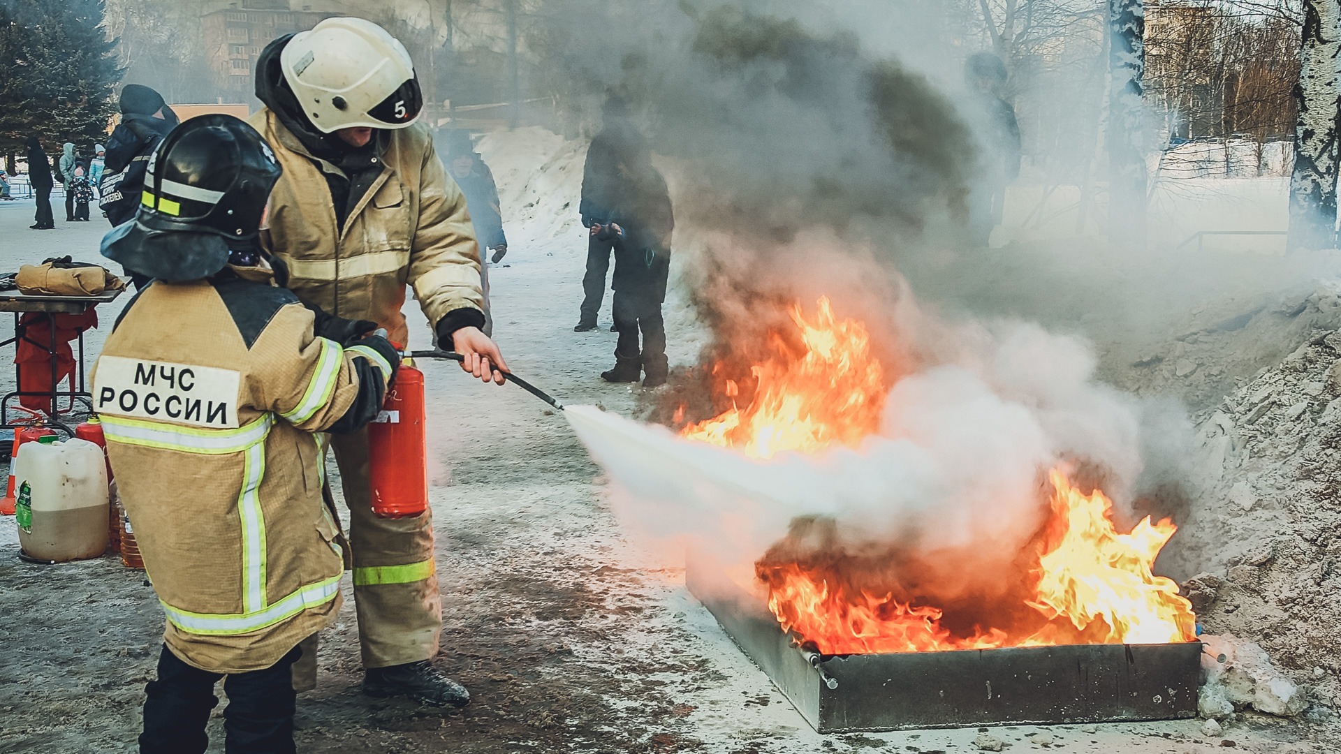 МЧС Башкирии предупредили жителей о применении открытого огня в Уфе