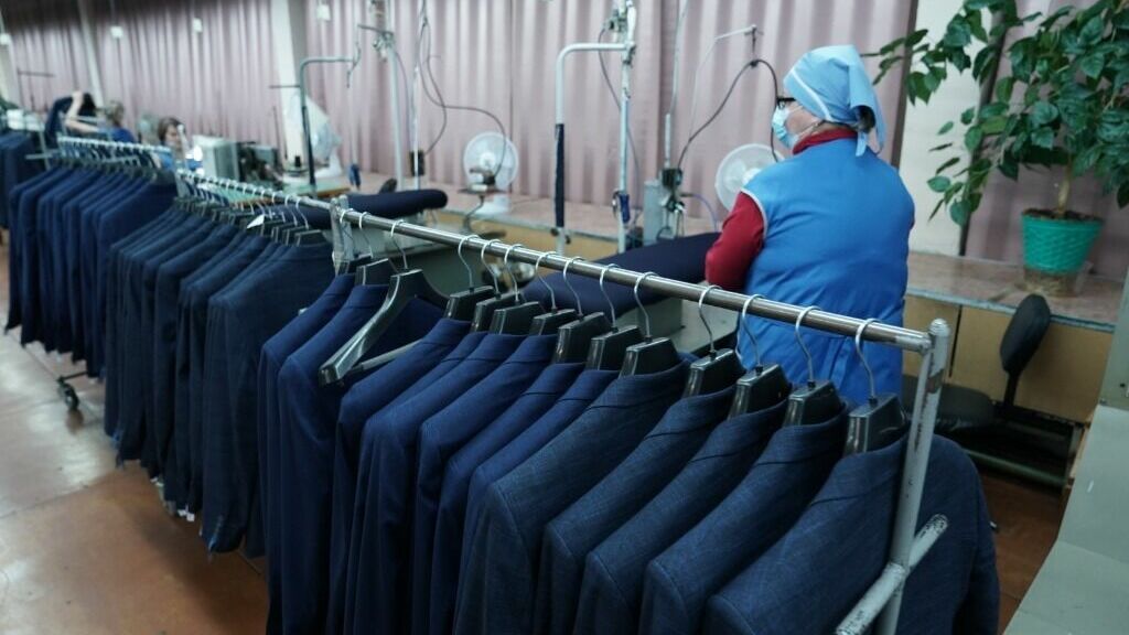 Радий Хабиров предложил заменить белорусской одеждой западные бренды