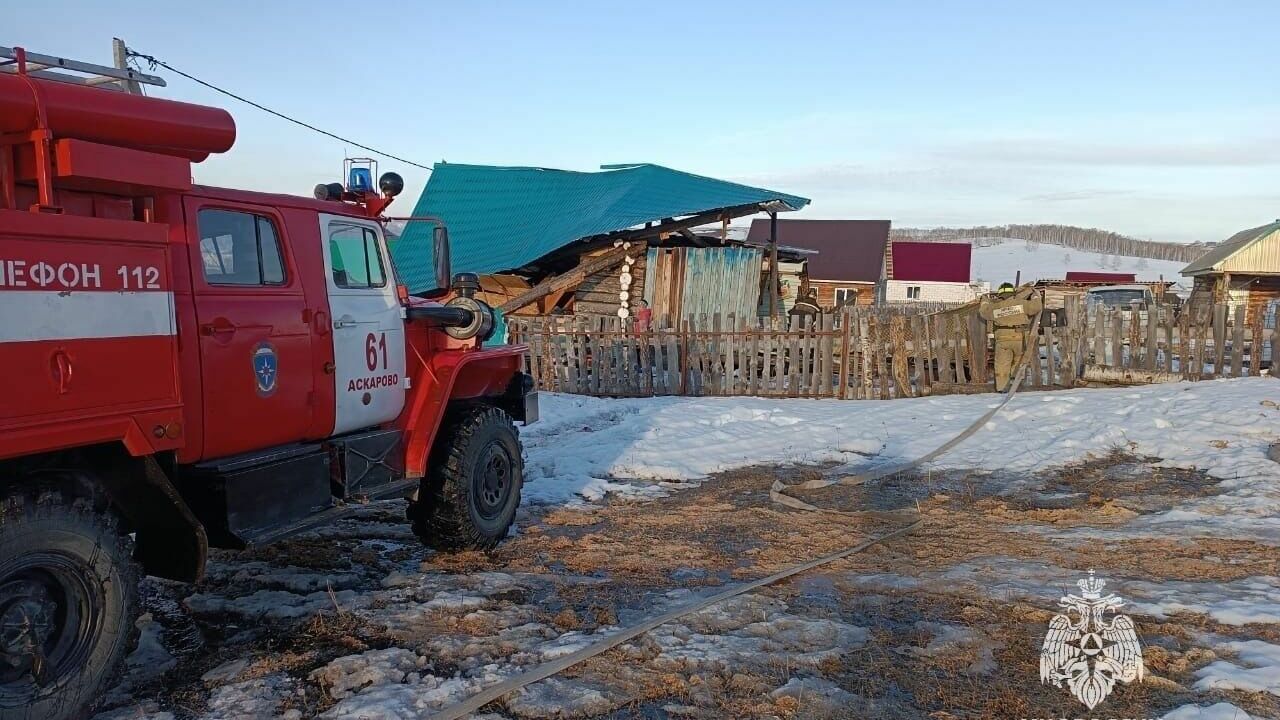 В Башкирии жилой дом обрушился в результате взрыва газа: есть пострадавшие