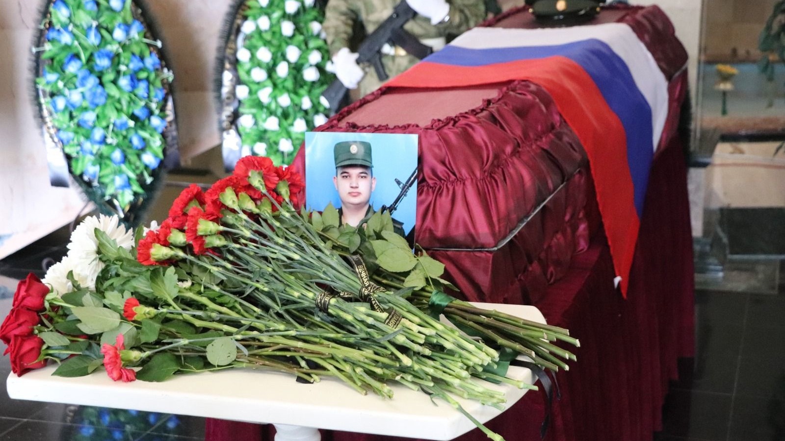 В Уфе простились с погибшим в ходе СВО 22-летним Русланом Даутовым