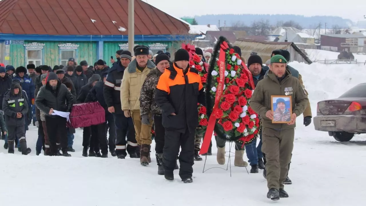 Сварщик из Башкирии отпраздновал 25-летие и погиб в зоне СВО