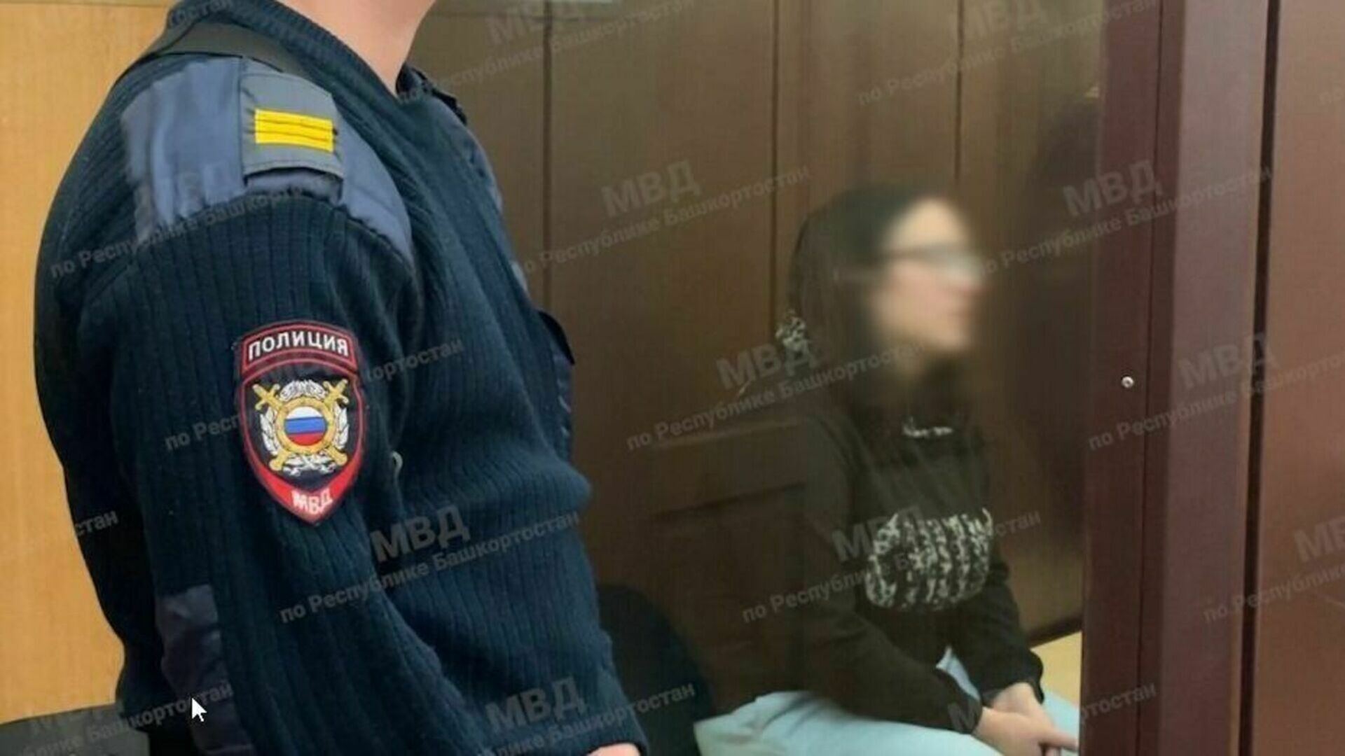Суд Уфы продлил арест обвиняемой в краже драгоценностей на 12 миллионов рублей