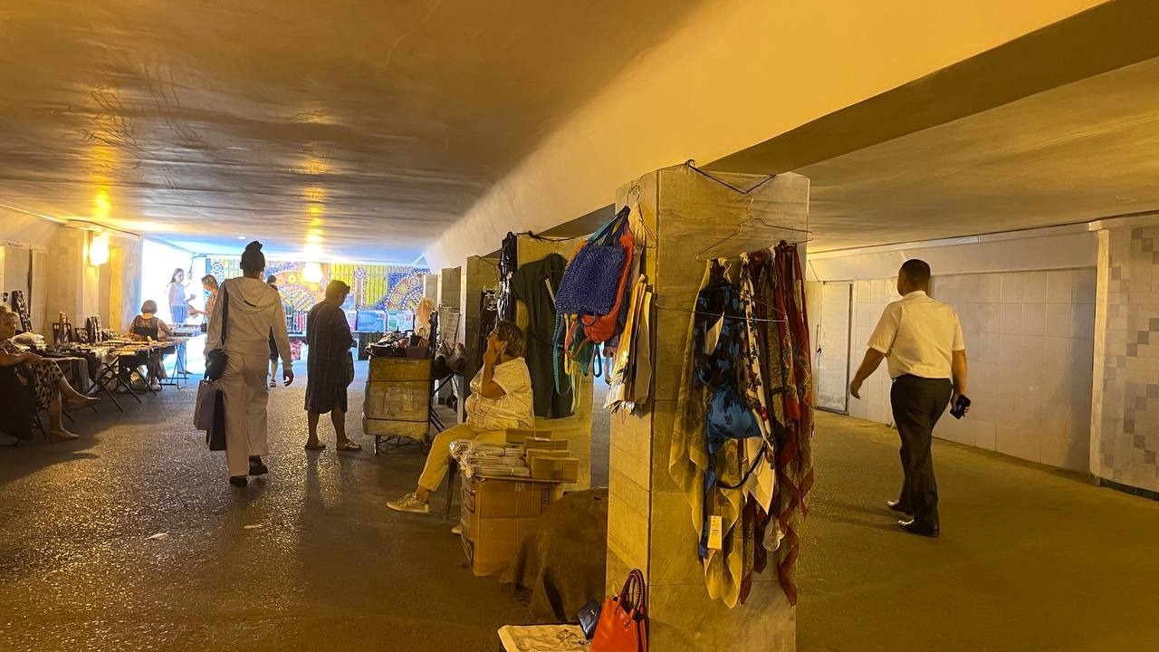 Нижнее белье и копченая рыба: что продают на нелегальном подземном рынке в центре Уфы